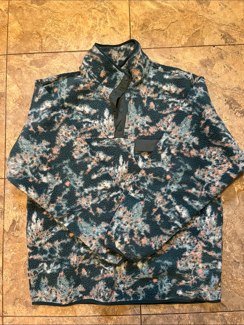 NWOT Goodfellow & Co Green and Orange Fleece Pullover